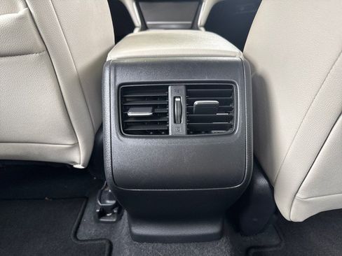 Used 2019 Honda Accord Touring image 33