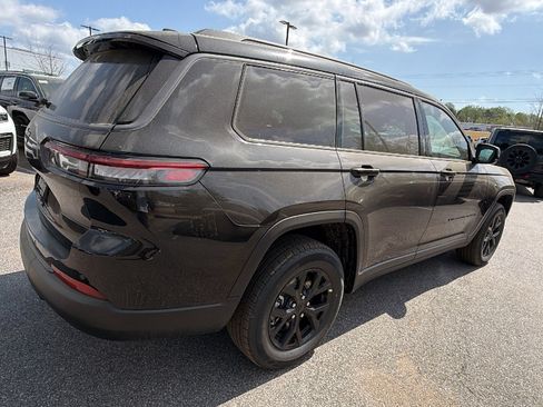 New 2026 Jeep Grand Cherokee L 4WD image 8