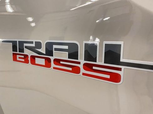 New 2026 Chevrolet Colorado Trail Boss w/ Midnight Edition image 32