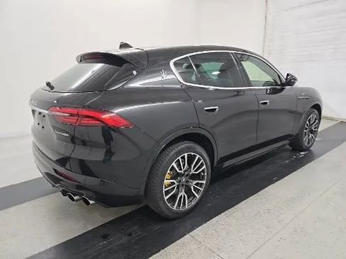 Used 2023 Maserati Grecale Modena AWD/4WD image 4