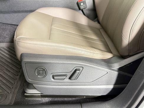 Certified 2025 Audi Q5 Premium w/ Premium Plus AWD/4WD image 13