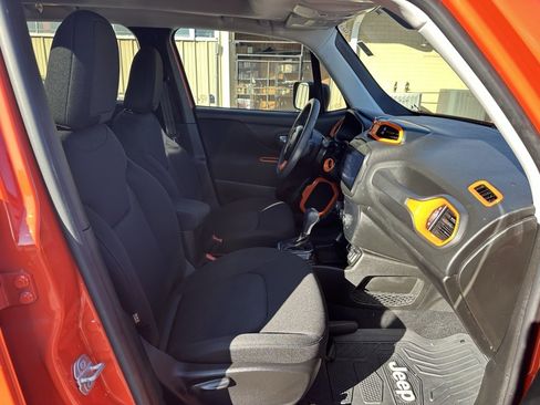 Used 2020 Jeep Renegade Sport w/ Sport Appearance Group image 13