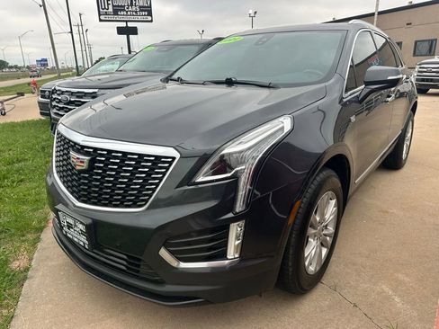 Used 2022 Cadillac XT5 Luxury FWD image 2