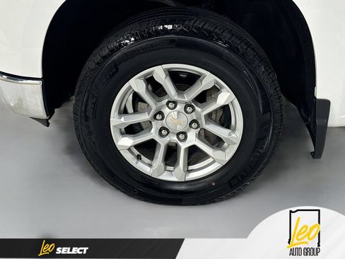 Used 2023 Chevrolet Silverado 1500 LT AWD/4WD image 33