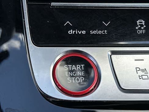 Used 2021 Audi SQ7 Prestige image 11