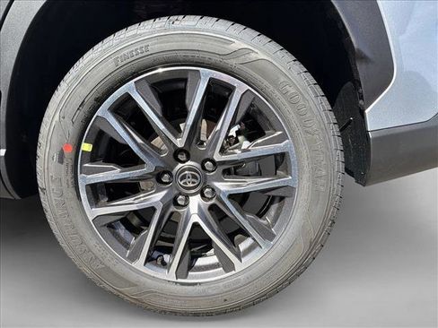 Used 2026 Toyota Corolla Cross XLE w/ Convenience Package image 9