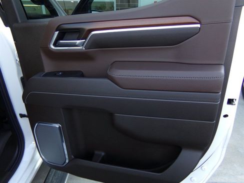 Used 2025 GMC Sierra 1500 Denali AWD/4WD image 53