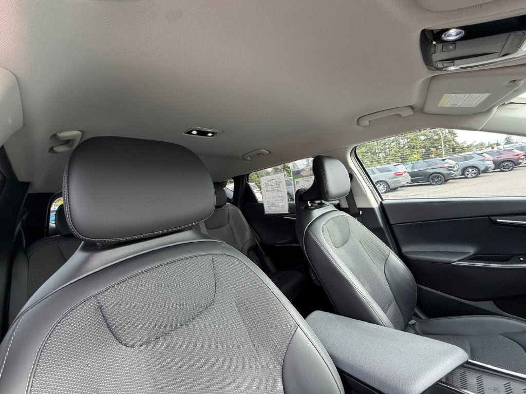 Used 2024 Kia EV6 Light AWD/4WD image 15
