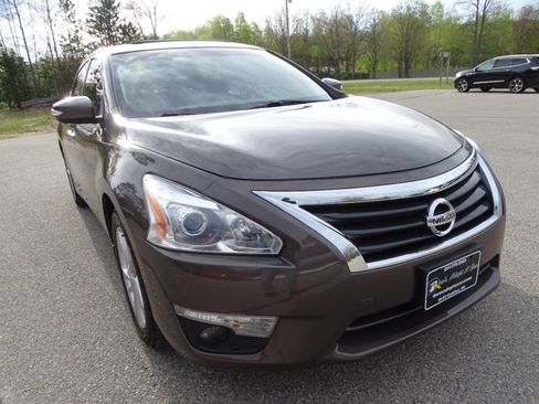 Used 2014 Nissan Altima 2.5 SL FWD image 5
