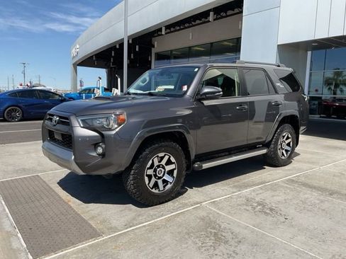 Used 2022 Toyota 4Runner TRD Off-Road Premium w/ Moonroof Package image 2