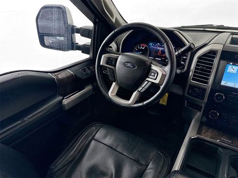 Used 2017 Ford F350 Lariat w/ Lariat Value Package image 21