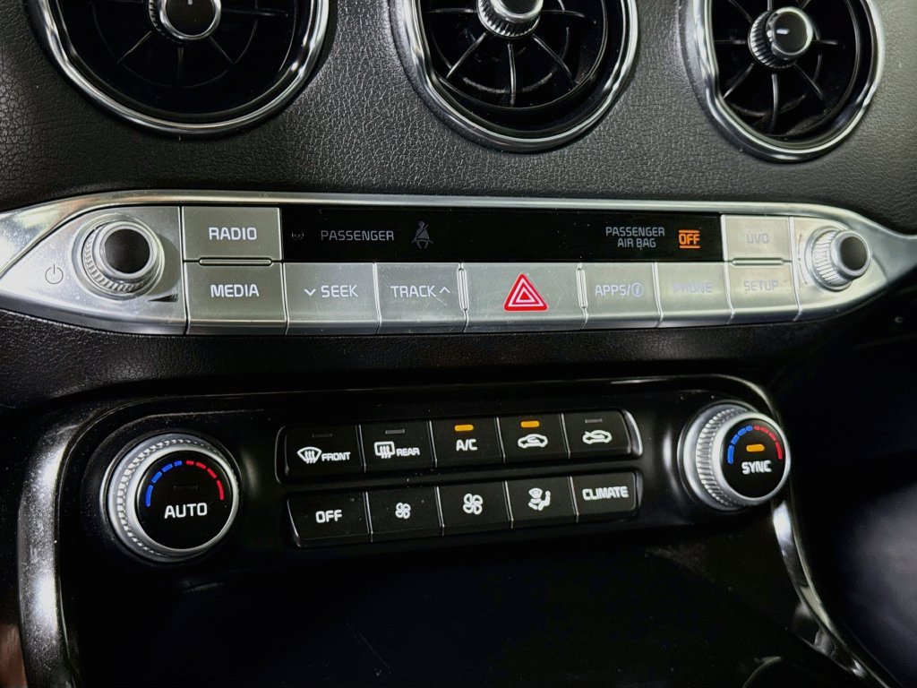 Used 2019 Kia Stinger RWD image 7