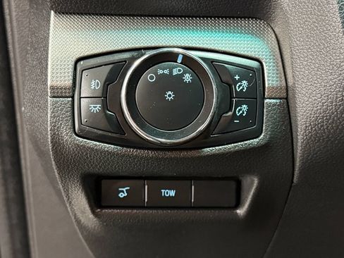 Used 2015 Ford Explorer XLT w/ Equipment Group 202A AWD/4WD image 20