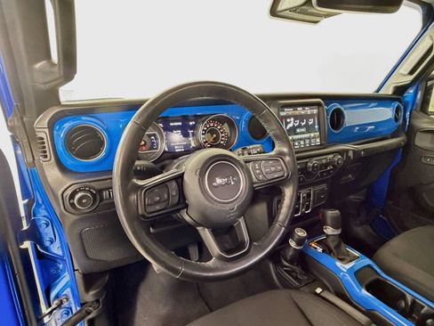 Used 2022 Jeep Wrangler Unlimited Sport AWD/4WD image 9