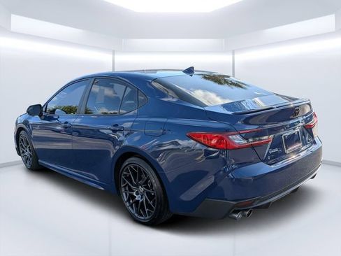 Used 2025 Toyota Camry SE w/ Convenience Package FWD image 5