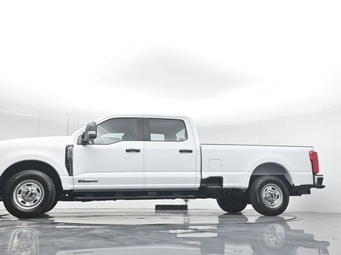 New 2026 Ford F350 XL w/ XL Chrome Package image 52