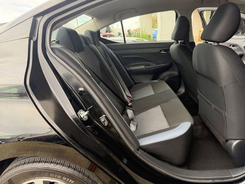 Used 2025 Nissan Versa SV image 39