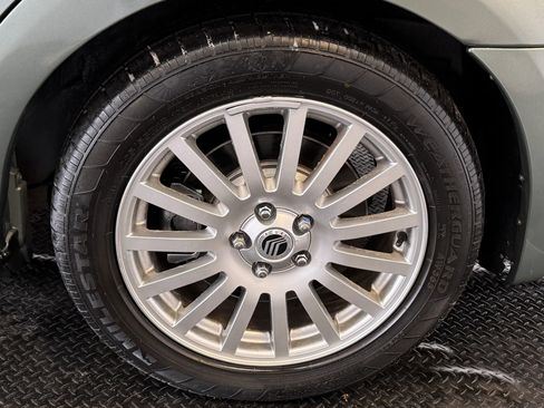 Used 2007 Mercury Montego Premier image 9