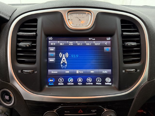 Used 2019 Chrysler 300 Touring L w/ Quick Order Package 22F RWD image 14