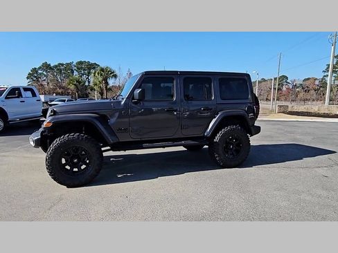New 2025 Jeep Wrangler Unlimited Sahara w/ Technology Group AWD/4WD image 25