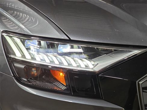 Used 2023 Audi Q8 Premium Plus w/ Premium Plus Package image 12