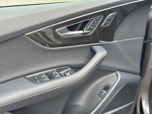 Used 2025 Audi Q7 3.0T Premium Plus image 31