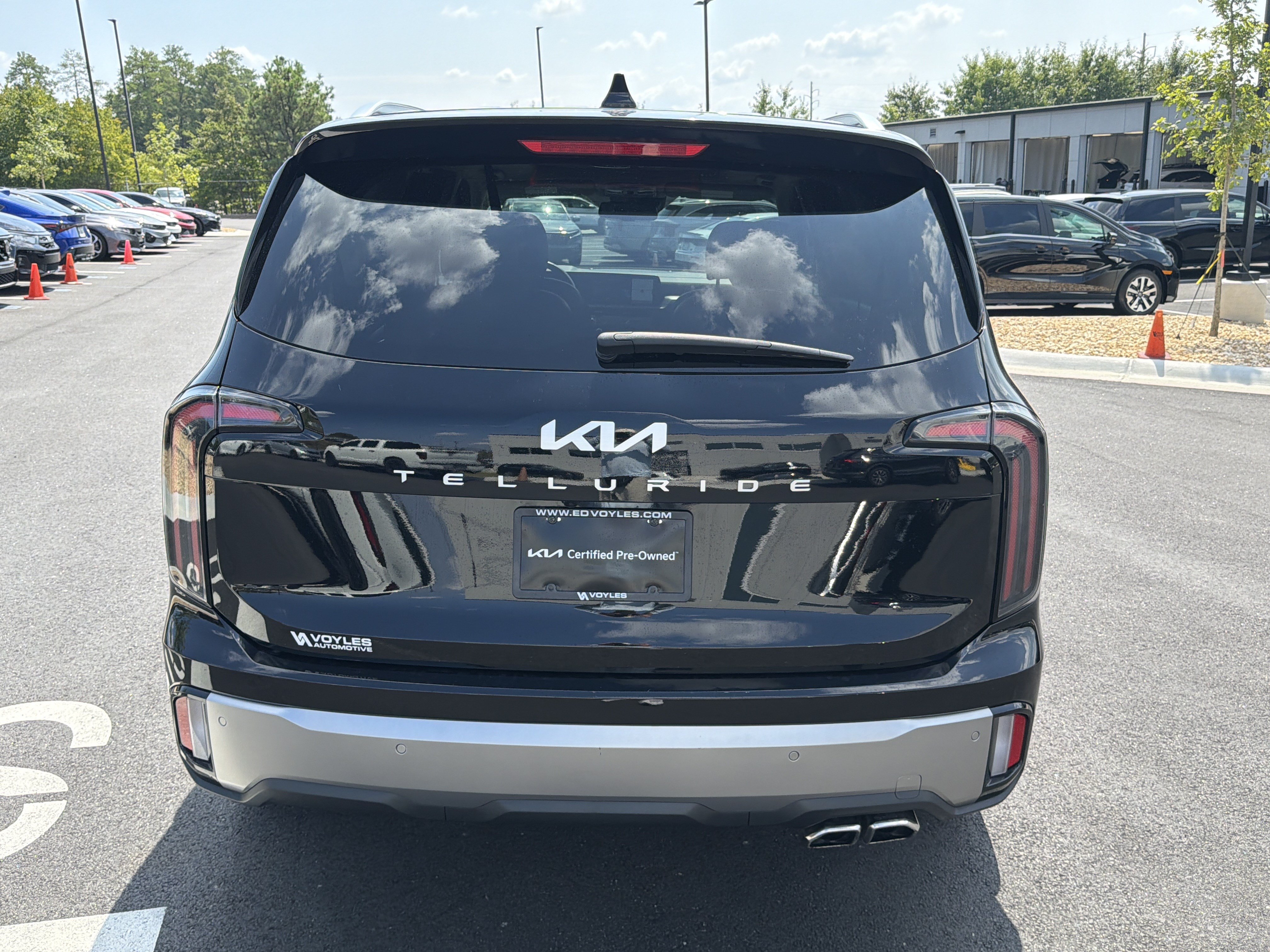 Used 2025 Kia Telluride EX w/ EX Captain's Chair Package FWD image 6