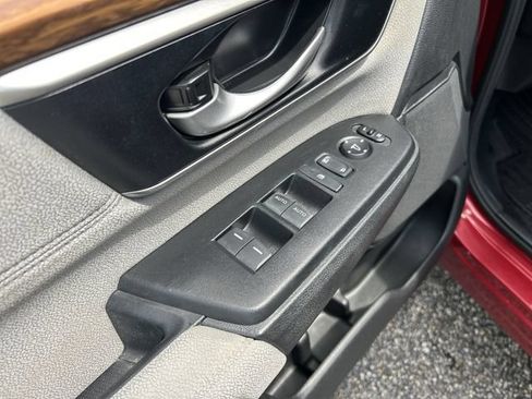 Used 2022 Honda CR-V EX image 18