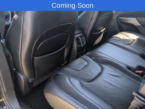 Used 2019 Jeep Cherokee Limited AWD/4WD image 18
