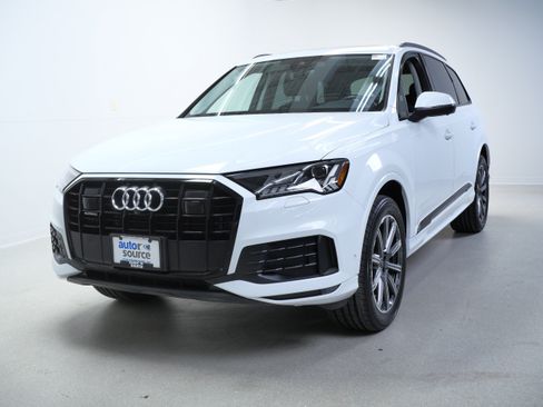 Used 2023 Audi Q7 2.0T Premium Plus w/ Premium Plus Package AWD/4WD image 12