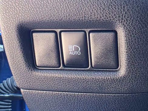 Used 2020 Toyota C-HR Limited image 46