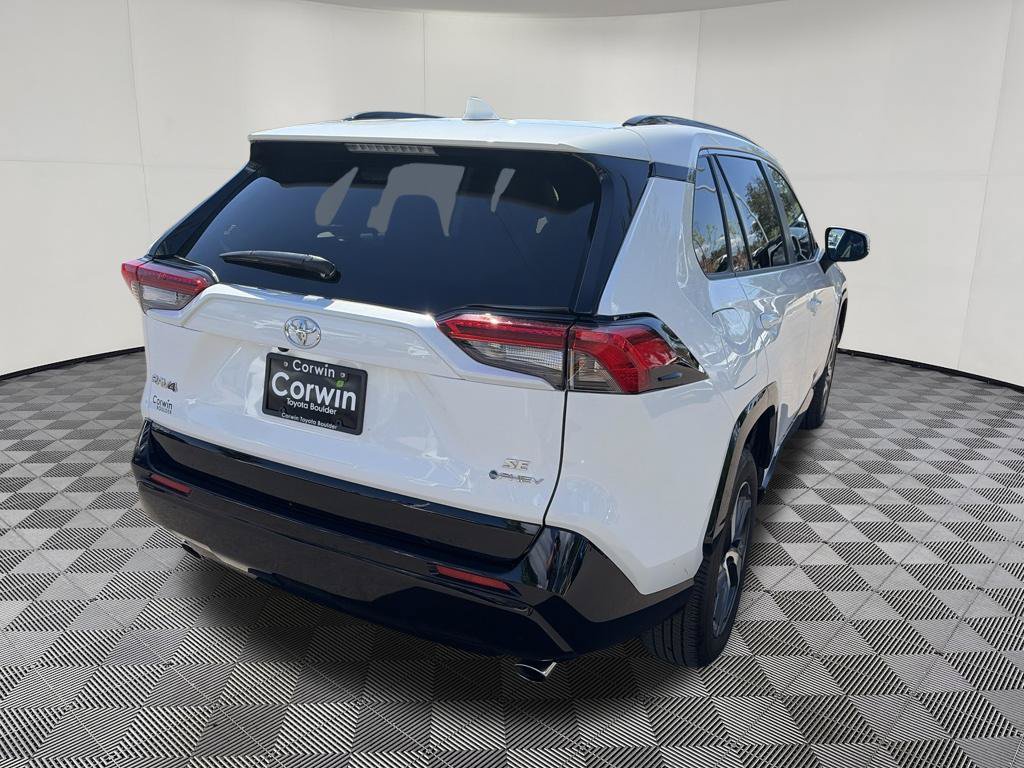 Used 2025 Toyota RAV4 SE AWD/4WD image 9