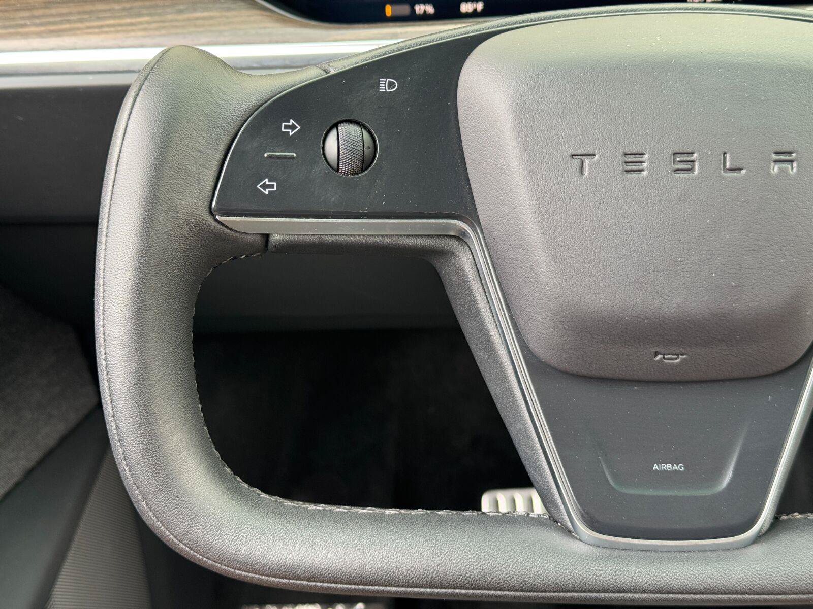 Used 2022 Tesla Model X AWD/4WD image 19
