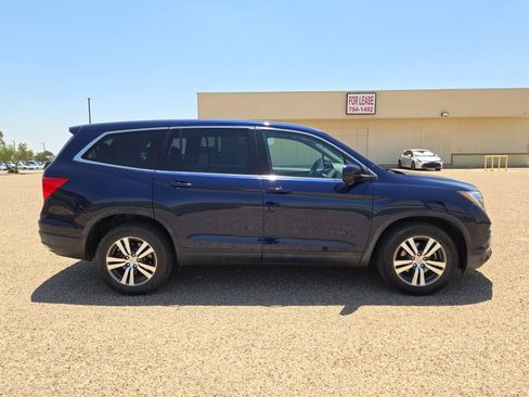 Used 2017 Honda Pilot EX image 6