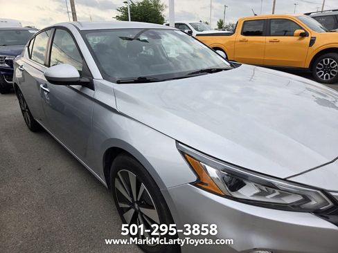 Used 2022 Nissan Altima 2.5 SV FWD image 4
