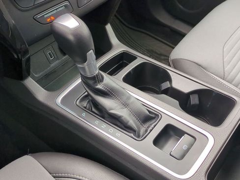 Used 2017 Ford Escape SE w/ Equipment Group 201A image 36