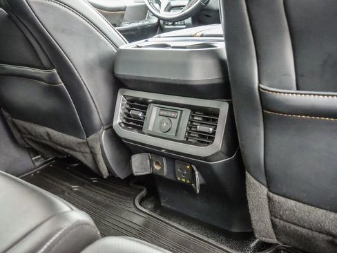 Used 2024 Ford F250 Platinum AWD/4WD image 25