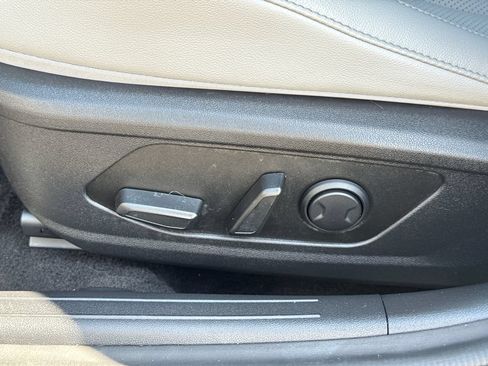 Used 2024 Hyundai Elantra Limited FWD image 24