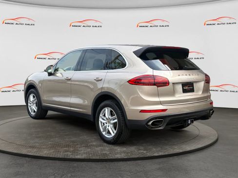 Used 2016 Porsche Cayenne AWD/4WD image 8