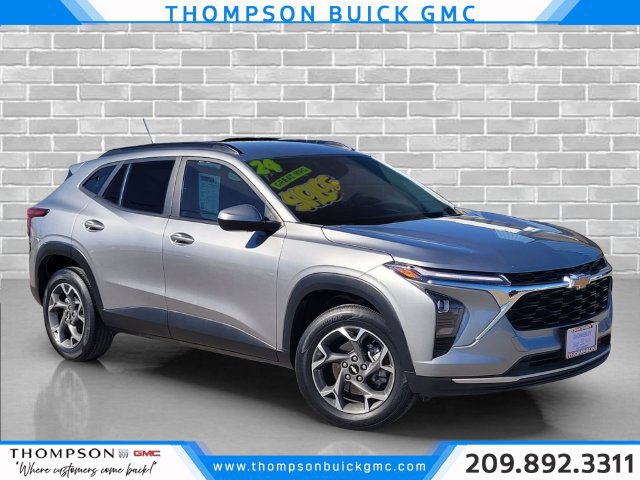 Certified 2024 Chevrolet Trax LT w/ Driver Confidence Package FWD image 1