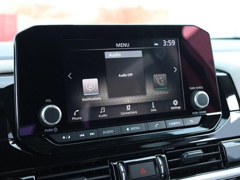 New 2025 Nissan Pathfinder SV image 13