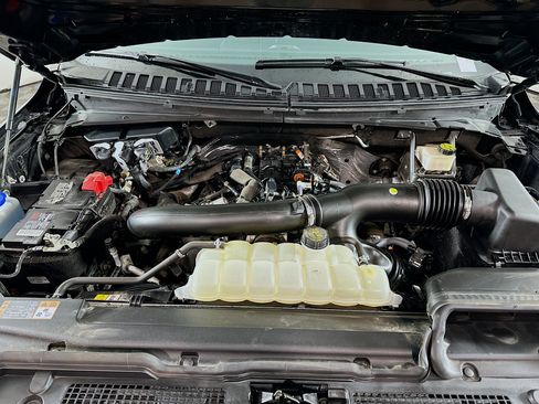 Used 2024 Ford Expedition Max XLT image 36