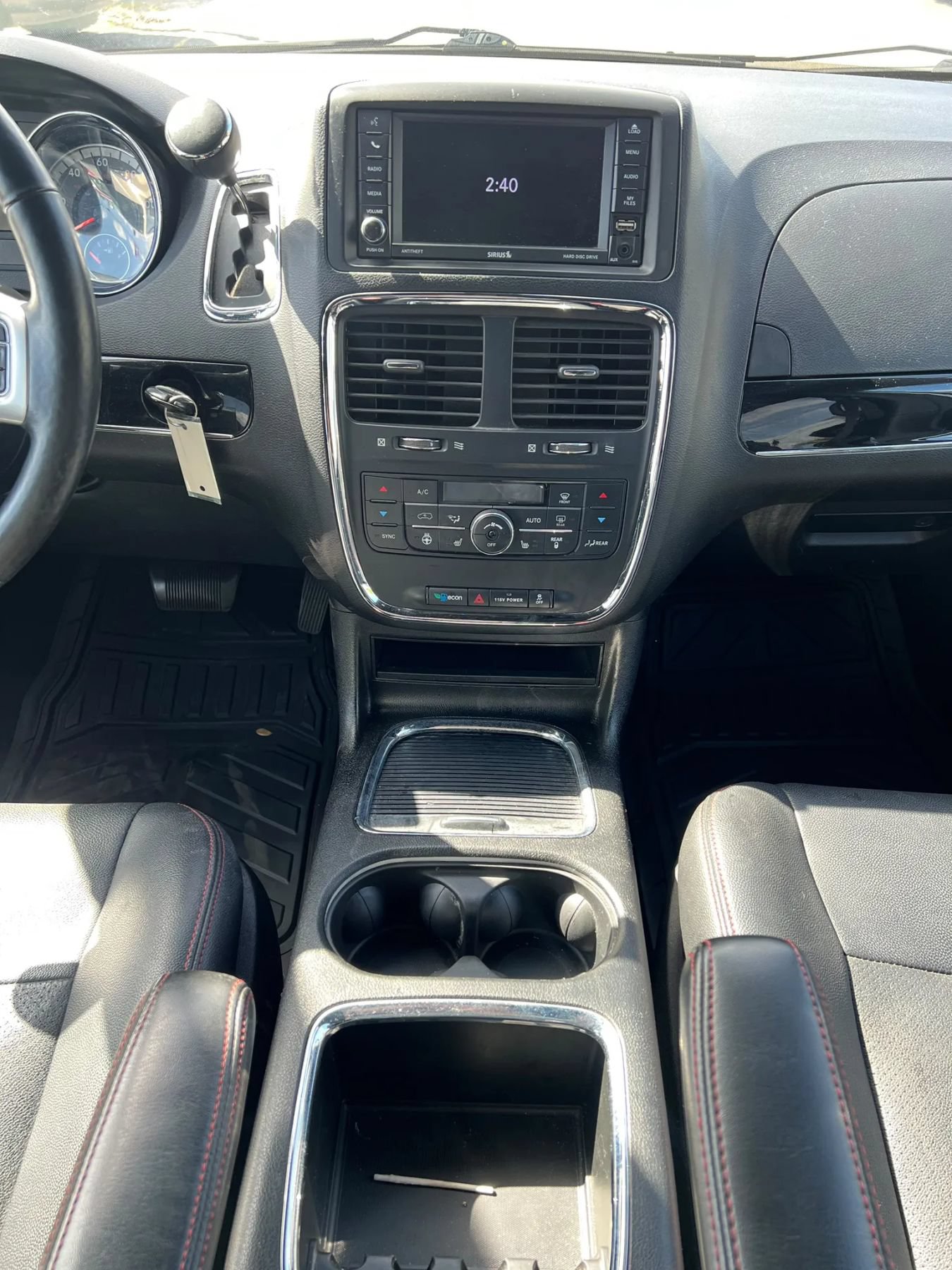 Used 2018 Dodge Grand Caravan GT FWD image 13