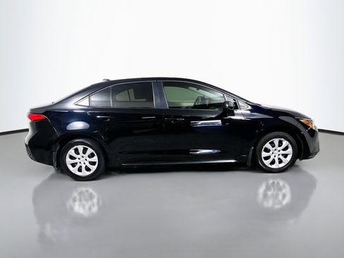 Used 2026 Toyota Corolla LE FWD image 3