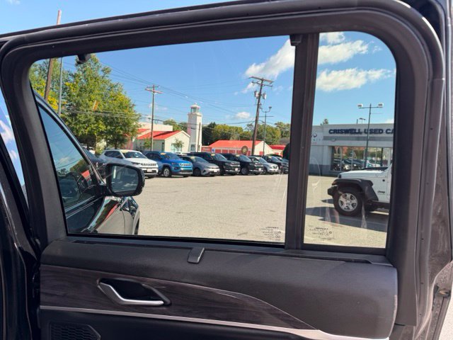 Used 2023 Jeep Grand Cherokee 4WD 4xe w/ Luxury Tech Group II image 45