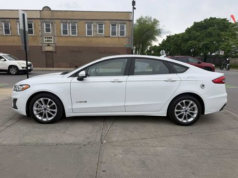 Used 2019 Ford Fusion SE FWD image 8