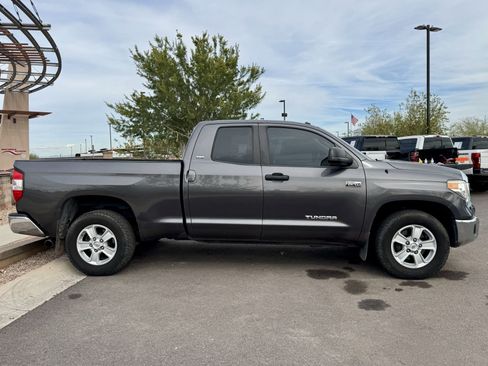 Used 2016 Toyota Tundra SR5 image 2