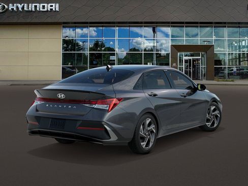 New 2026 Hyundai Elantra SEL Sport Premium image 4