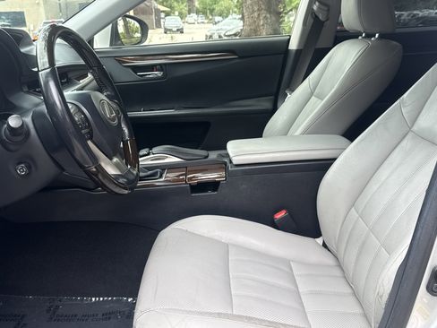 Used 2016 Lexus ES 350 w/ Luxury Package w/Wood Trim FWD image 7