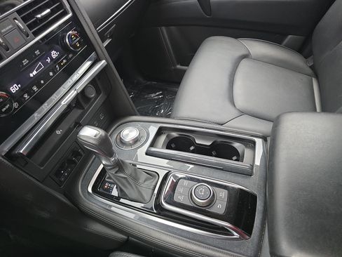 Used 2024 Nissan Armada SV AWD/4WD image 24